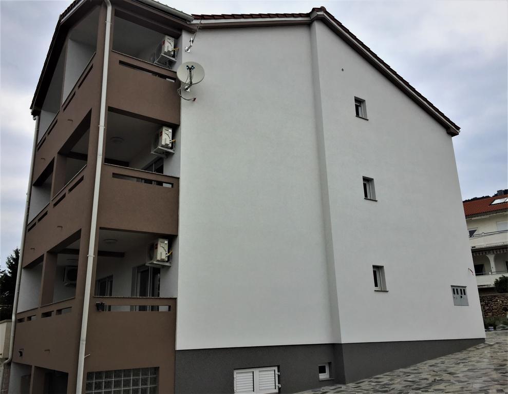 Apartmani Orhideja ราบ ภายนอก รูปภาพ