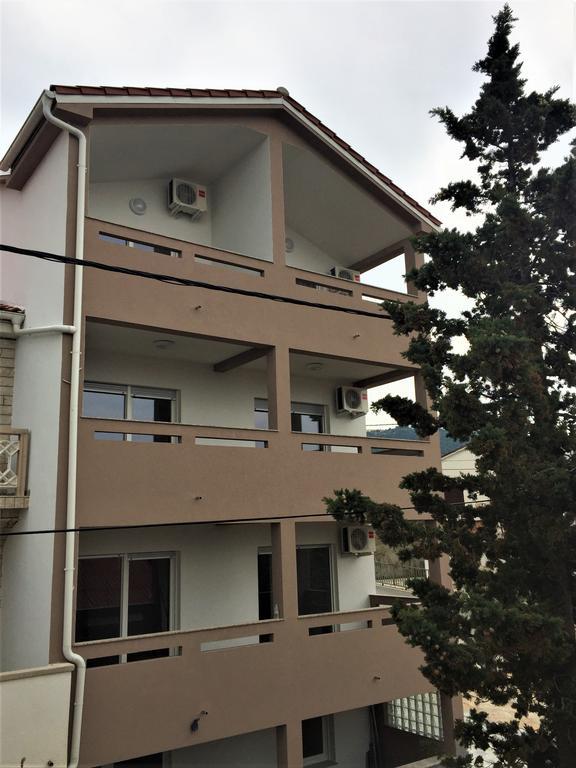 Apartmani Orhideja ราบ ภายนอก รูปภาพ