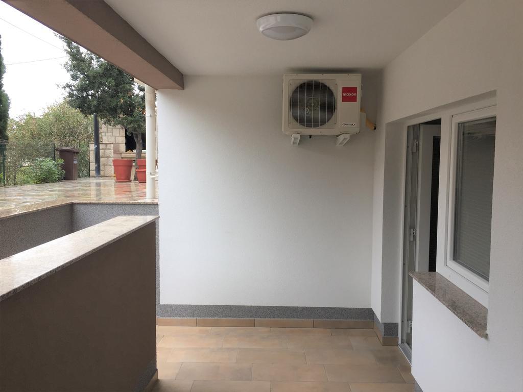 Apartmani Orhideja ราบ ภายนอก รูปภาพ
